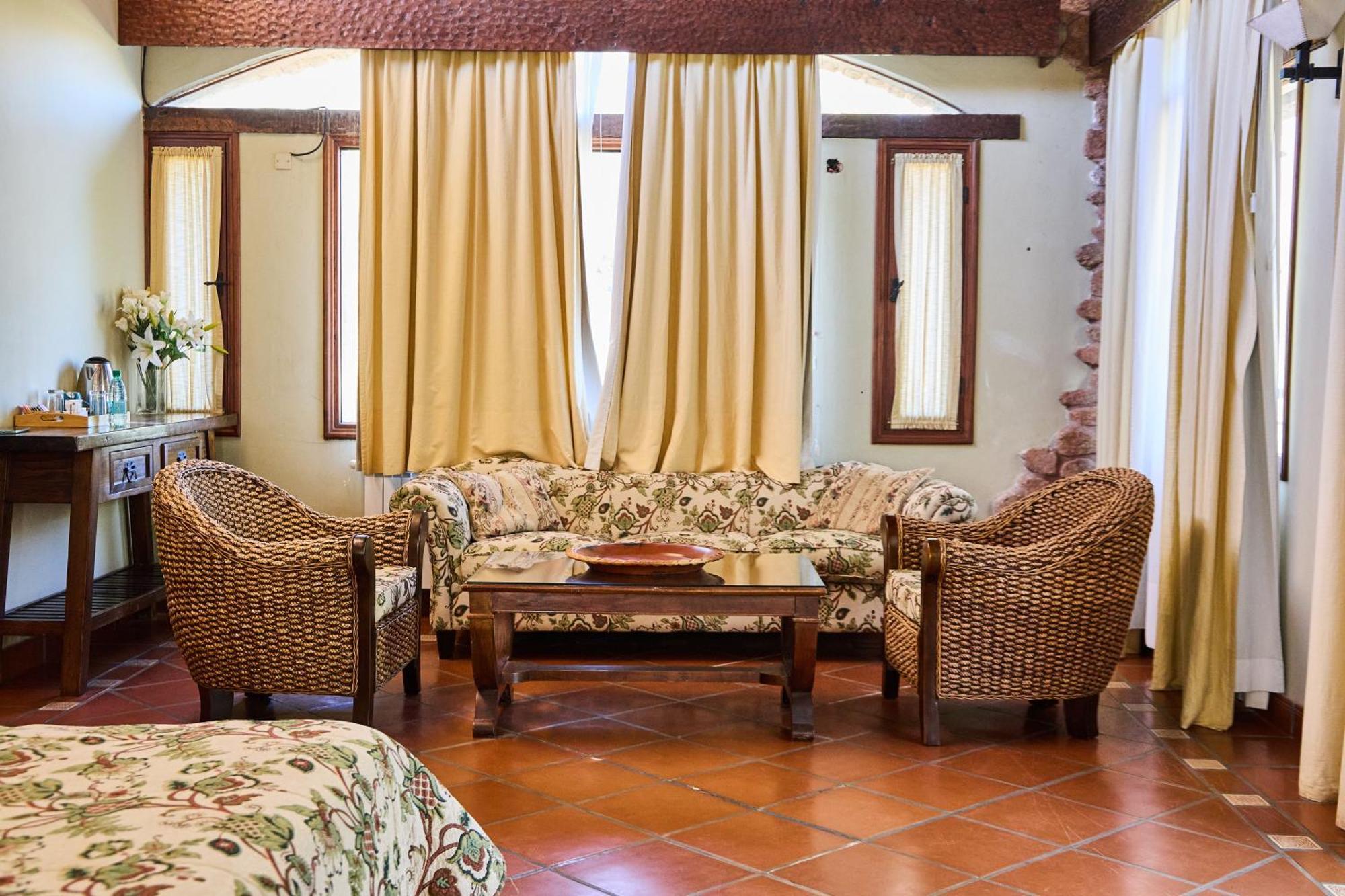 La Casa De La Bodega - Wine Boutique Hotel Cafayate Luaran gambar