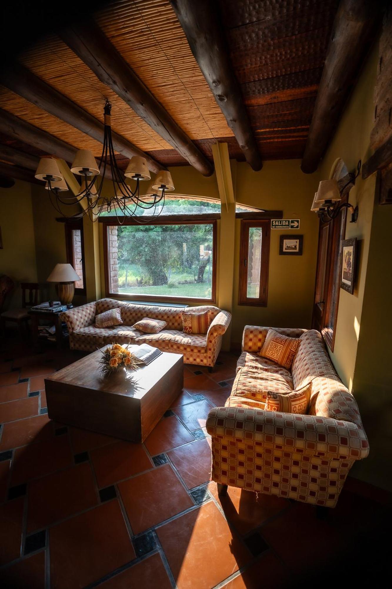 La Casa De La Bodega - Wine Boutique Hotel Cafayate Luaran gambar